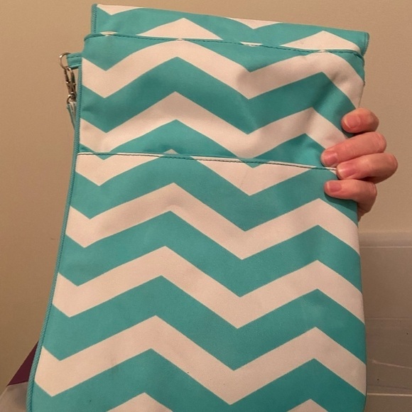 New tablet case with K monogram - Picture 3 of 3